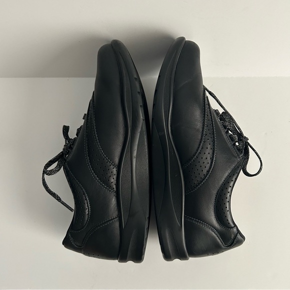 SAS Walk Easy Shoes | Size 9 Wide - Picture 8 of 9